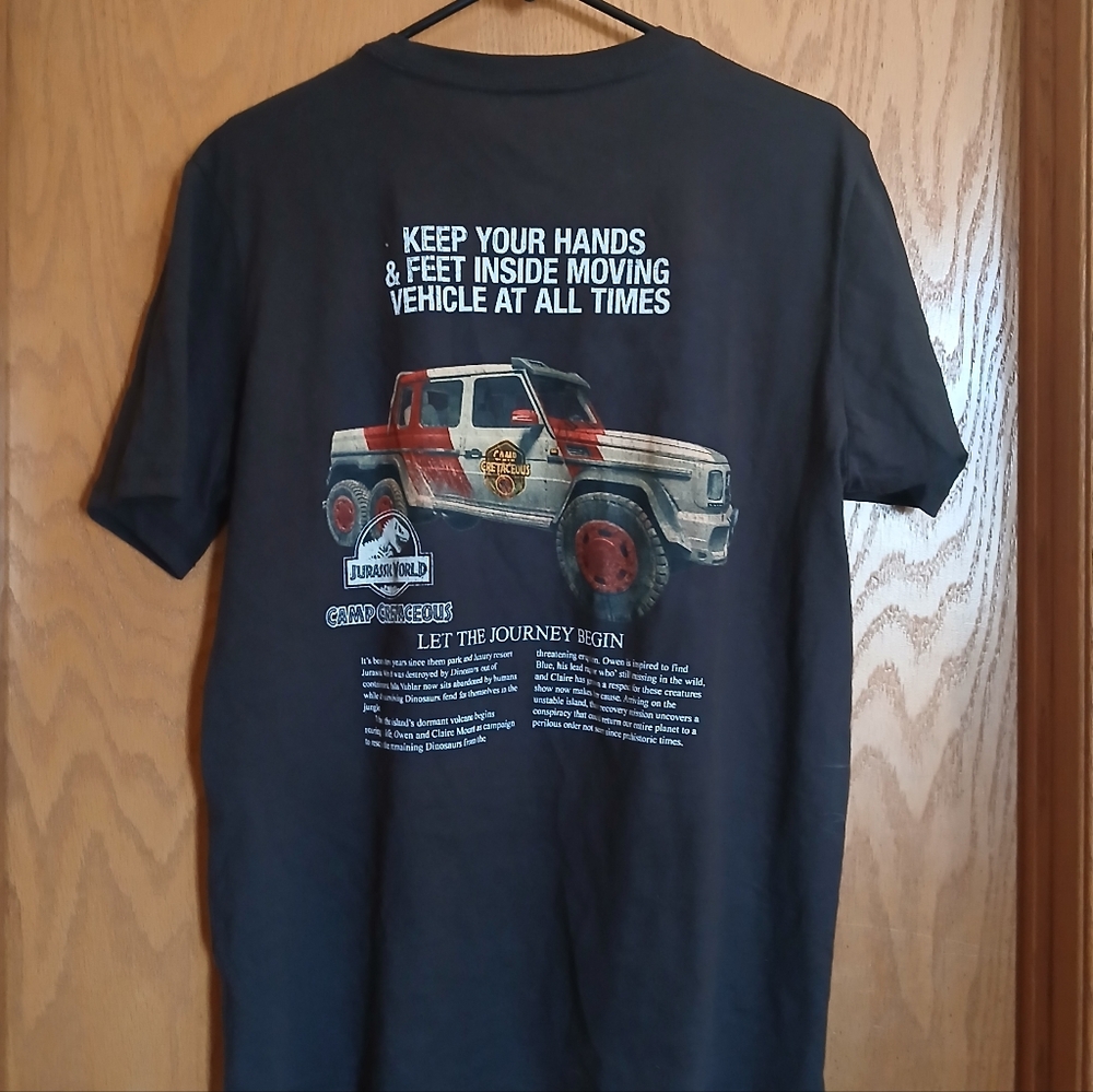 LAST CHANCE! Jurassic World Jurassic Park Graphic T-Shirt